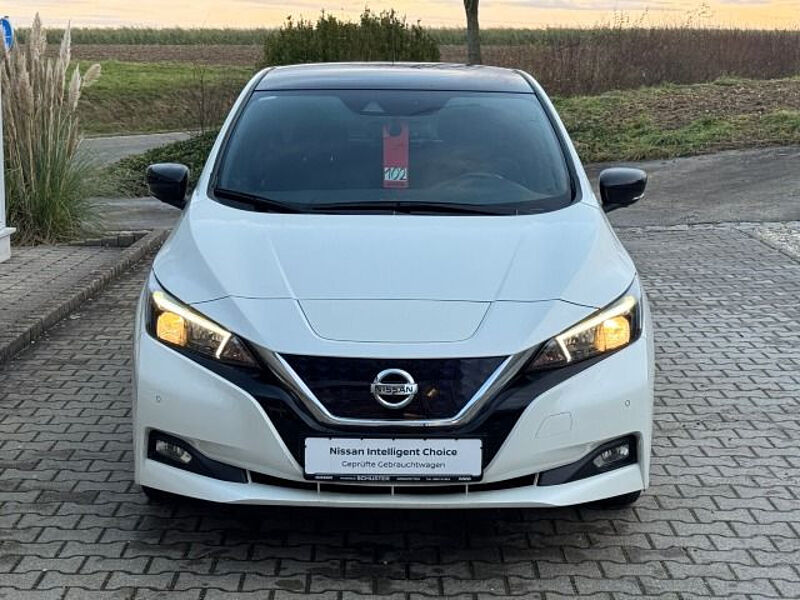 Nissan Leaf N-Connecta 40kWh 150PS Winter 2-Farben Navi